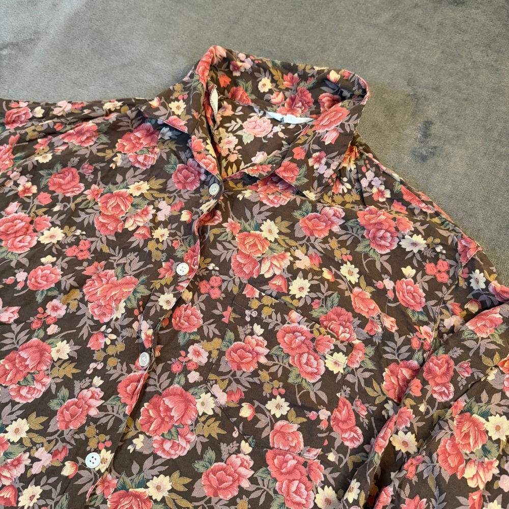 At Random Floral Button Down Shirt Womens Large Brown Rose Long‎ Sleeve Pocket